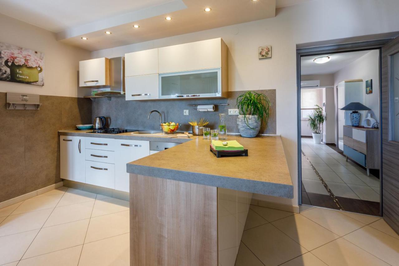 Apartments Hana ซริกเวนิซา ภายนอก รูปภาพ